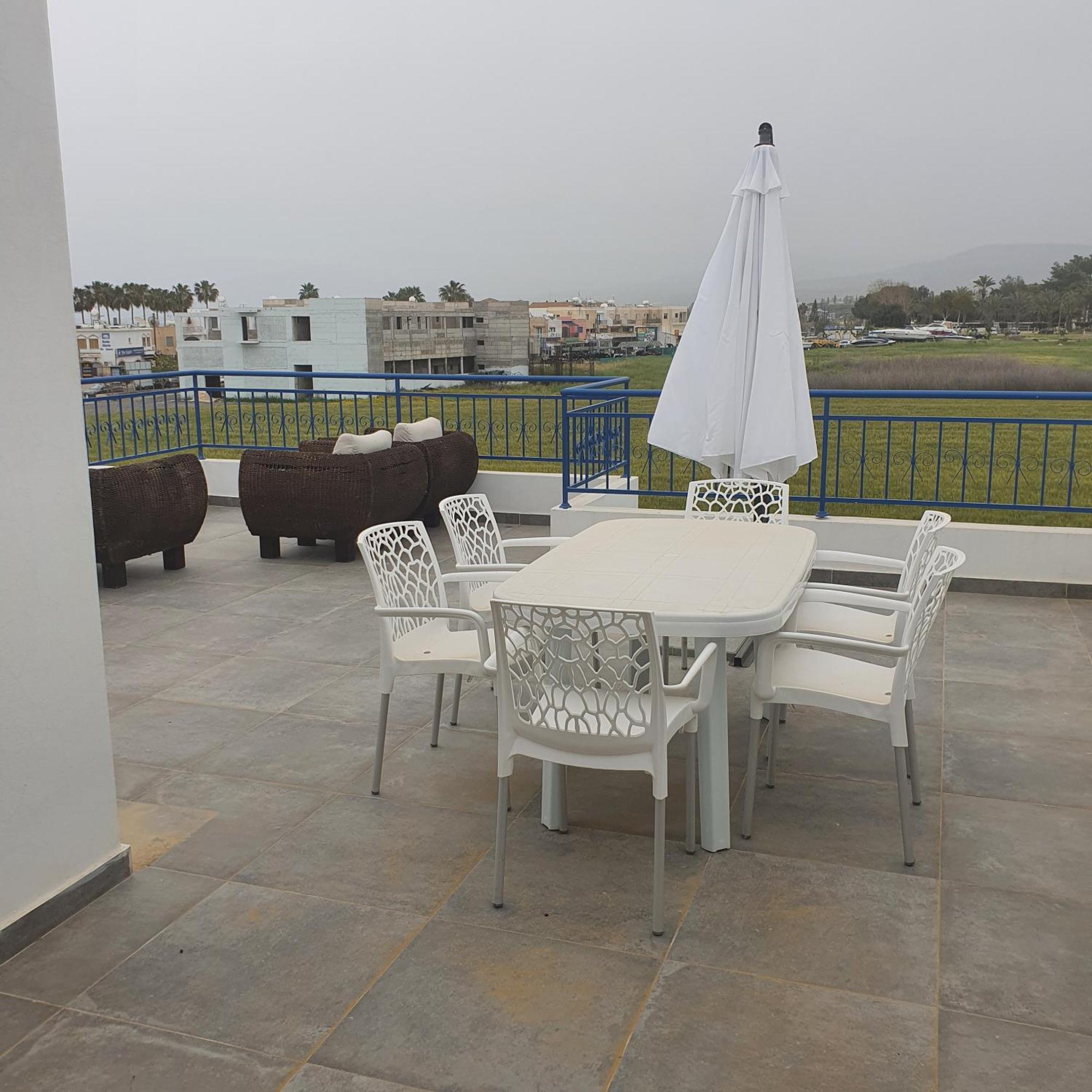 G&E Harbour Apartments Lachi Exterior foto