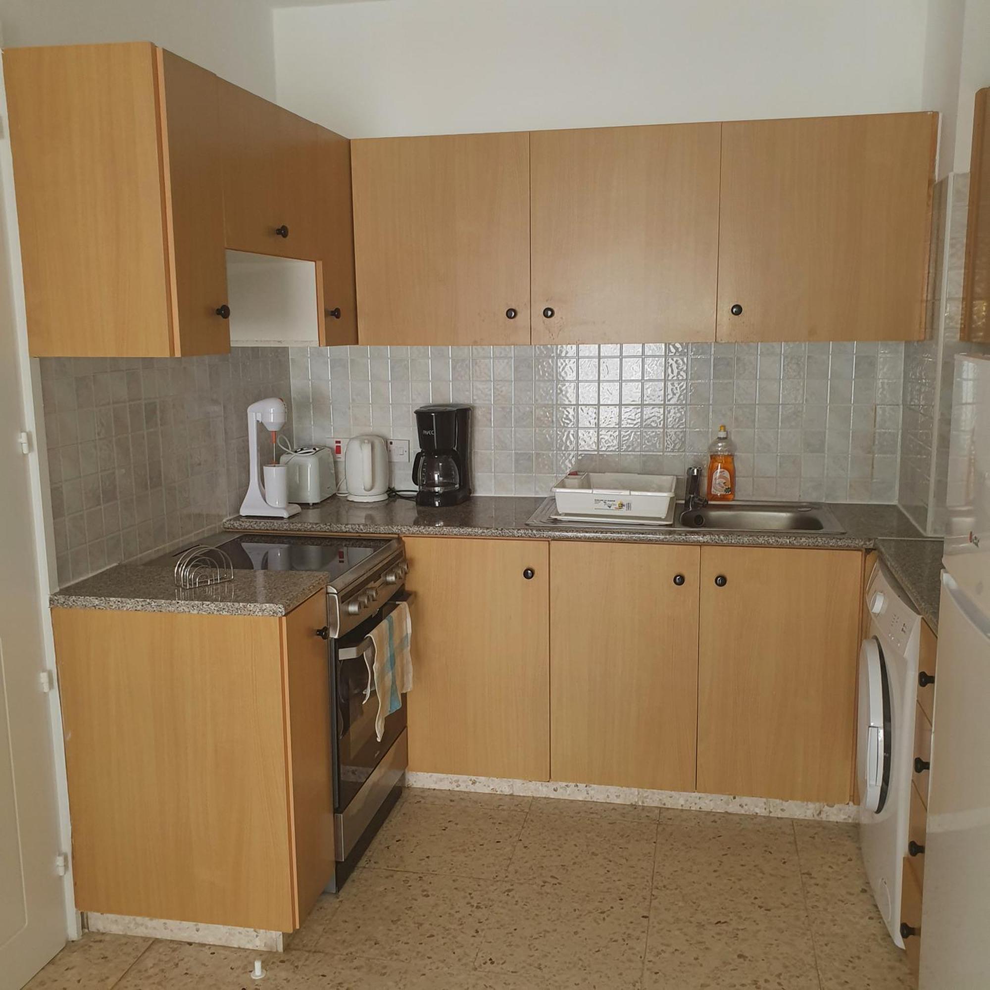G&E Harbour Apartments Lachi Exterior foto