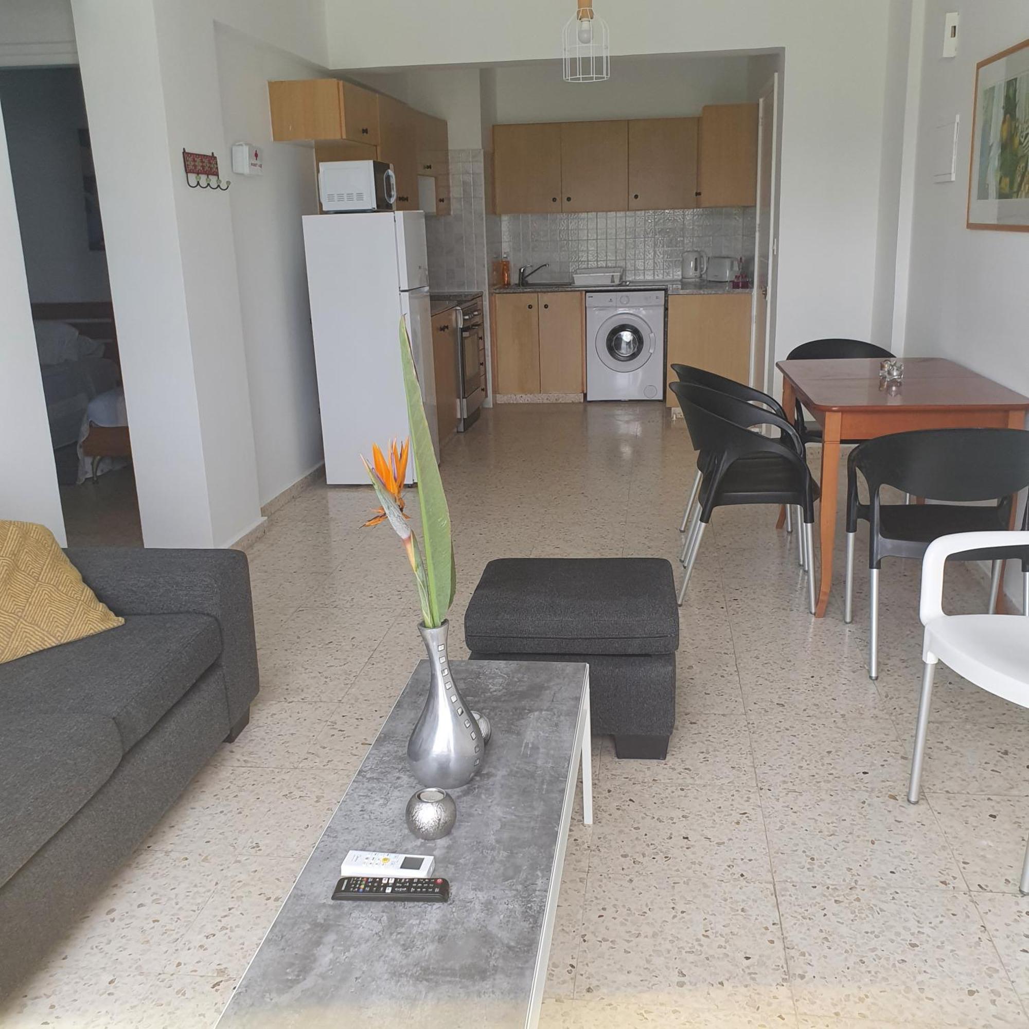 G&E Harbour Apartments Lachi Exterior foto